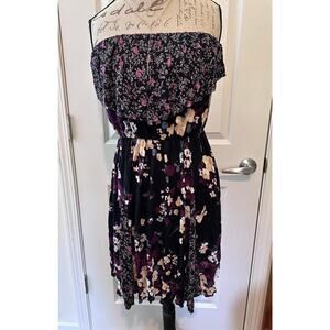 Urban Outfitters Kimchi Blue sz L Black Floral Strapless Jersey Dress